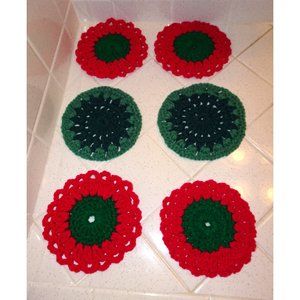 Vintage Six Round 1970's Pot Holders hot pads hand crocheted green red mcm retro